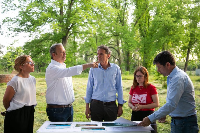Se firmó un convenio para la construcción de un edificio de aulas taller de la UNAB