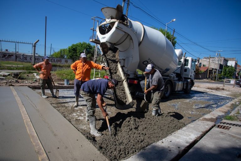 Avanza plan de pavimentación en Lanús Oeste