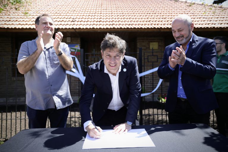 Kicillof y Secco inauguraron el puente Stella Maris en Ensenada