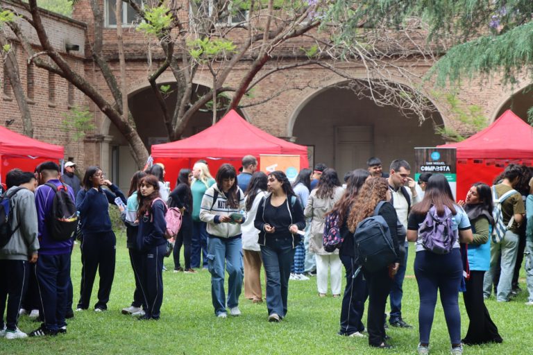 San Miguel realizó dos encuentros para compartir proyectos con instituciones y estudiantes