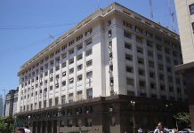 El Gobierno envió el Presupuesto 2027 y proyecta una inflación de 18% y un dólar por encima de $ 1.800