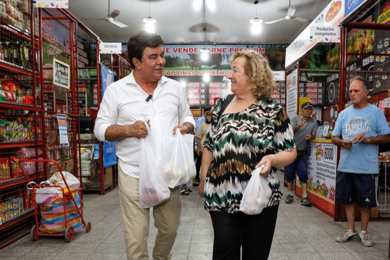 Espinoza destacó “los precios incomparables” del nuevo Mercado de Abaratamiento