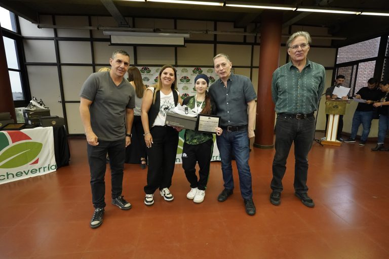 Gray homenajeó a los vecinos que participaron de los Juegos Bonaerenses