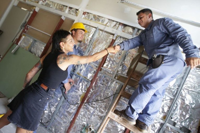 Avanzan las obras del CDI de Ezpeleta con fondos municipales