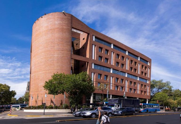 San Isidro planea eliminar más de 400 tasas en la carga fiscal del 2025