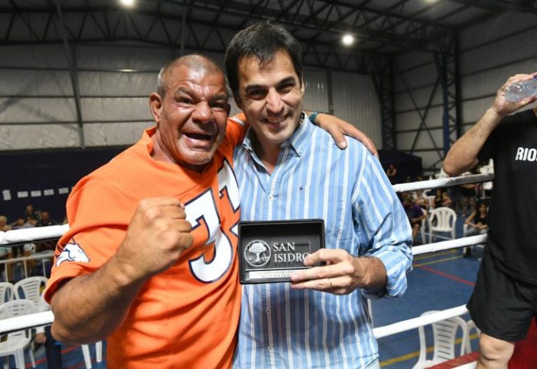 Se lanzó la Escuela Municipal de Boxeo en San Isidro