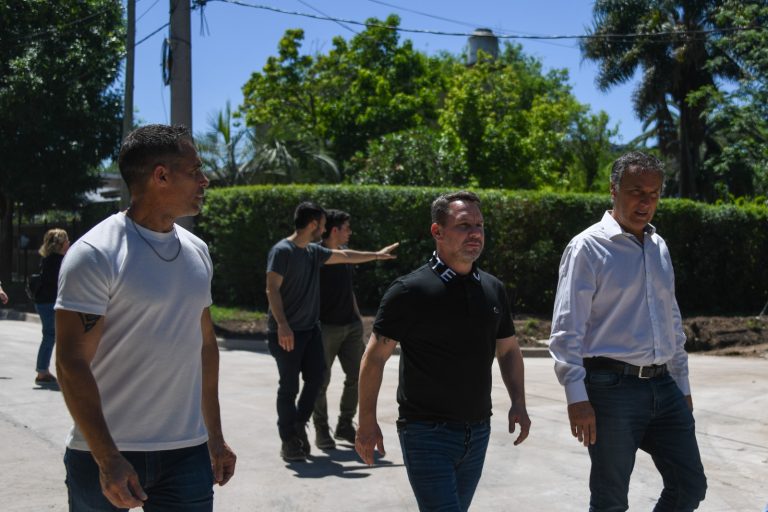 Pablo Descalzo y Larrache recorrieron obras en Ituzaingó