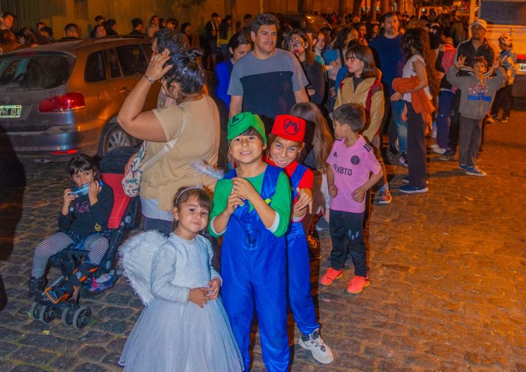 Miles de vecinos de San Fernando disfrutaron una “Noche de Terror en el Museo”
