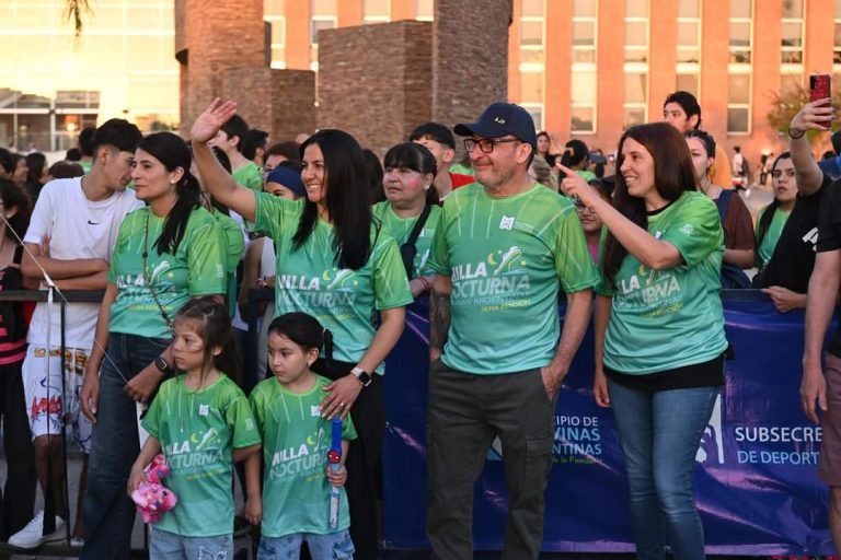 La tercera edición de “Milla Nocturna” en Malvinas Argentinas fue todo un éxito