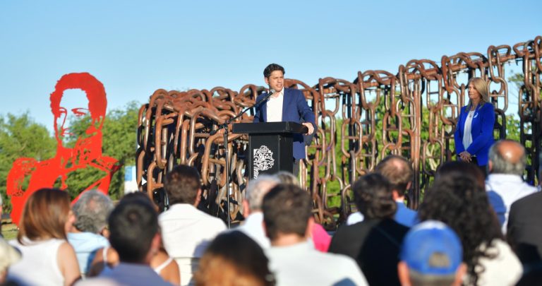 Kicillof: “La soberanía nacional es importante, digan lo que digan los vendepatrias que nos gobiernan”