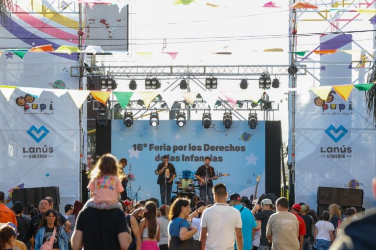 Cientos de vecinos participaron del Festival por los Derechos de las Infancias