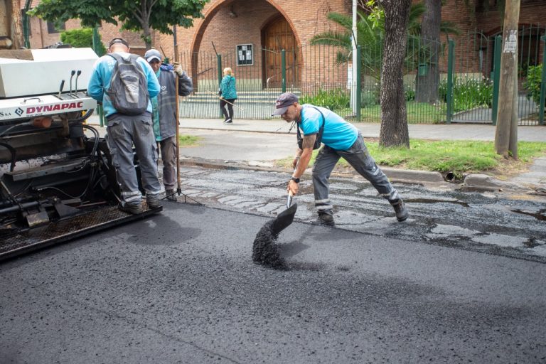 Plan de pavimentación en calles de Lanús