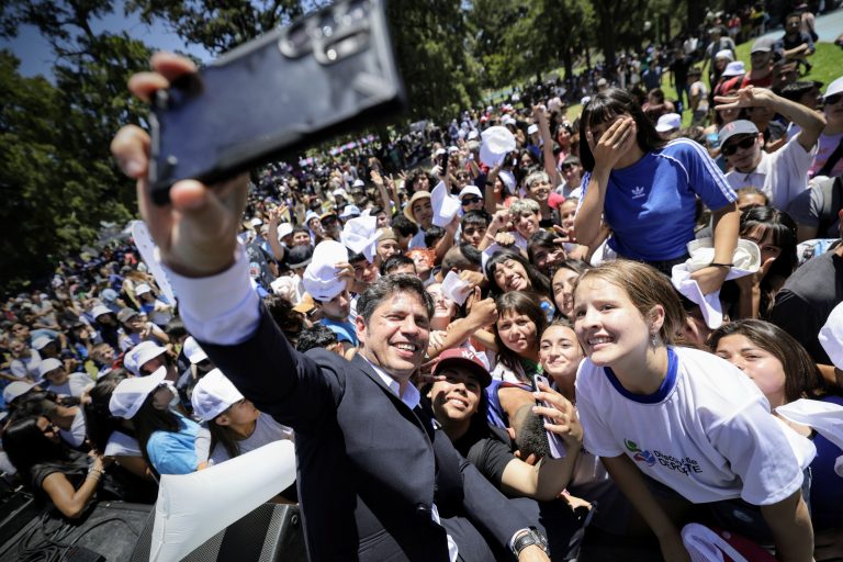 Kicillof participó del encuentro anual de jóvenes del programa Envión