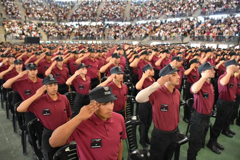 La Ciudad suma 1.000 nuevos policías y bomberos