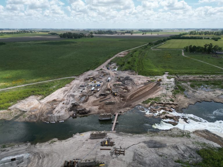 Avanzan las obras de nuevos puentes en la Cuenca del Río Salado