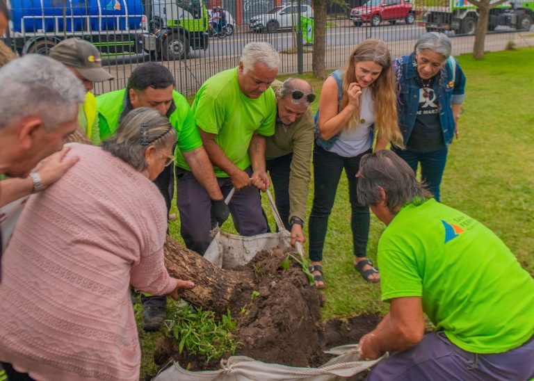 San Fernando homenajeó a las víctimas de la dictadura plantando árboles por la Memoria