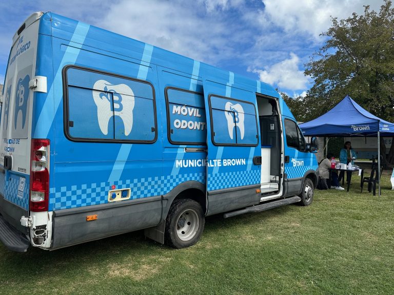 El Municipio recorre Almirante Brown brindando servicios con “Tu CAPS en casa