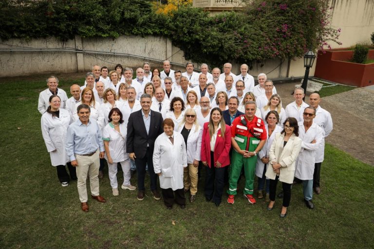 Macri reconoció el trabajo de los docentes y médicos de la Ciudad: “Ninguna IA los puede reemplazar”