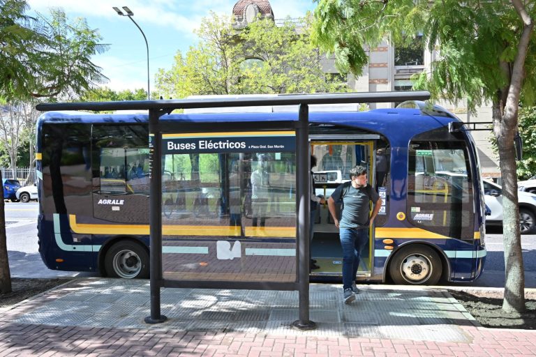 Empieza a funcionar la primera línea de buses eléctricos de la Ciudad