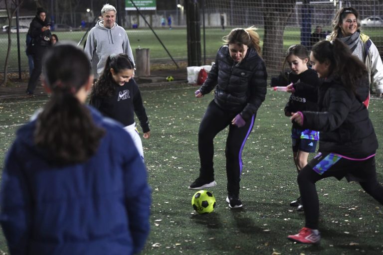 Mujeres en Acción: Vicente López impulsa el deporte como herramienta para promover el liderazgo femenino 