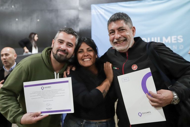 Más de 50 cooperadoras escolares de Quilmes recibieron subsidios para proyectos institucionales