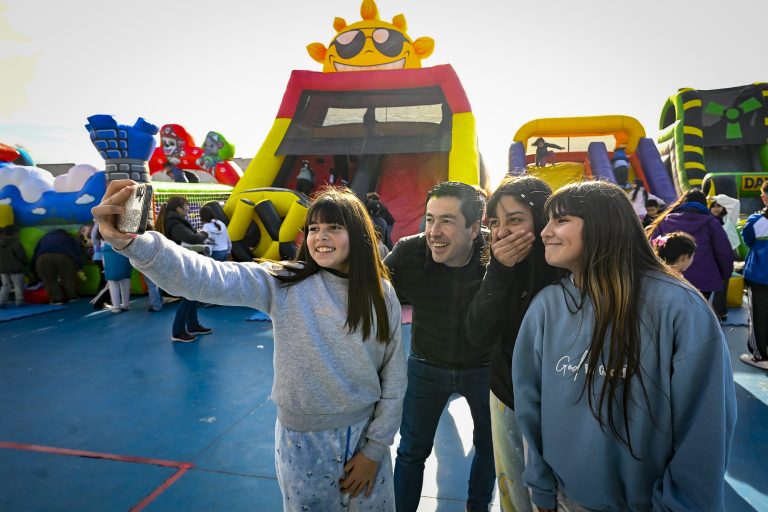 Nardini visitó diferentes propuestas de “Modo Vacaciones en Malvinas”