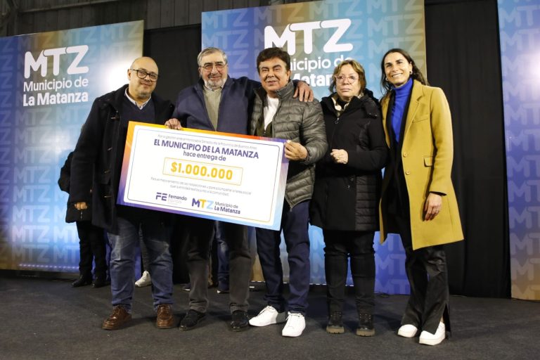 Espinoza entregó subsidios a más de 100 instituciones de La Matanza