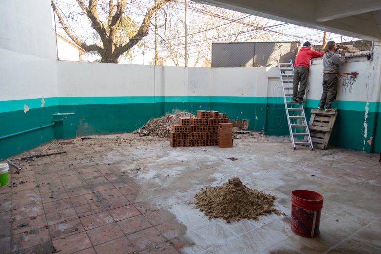 San Isidro avanza con obras de mejora en jardines y escuelas
