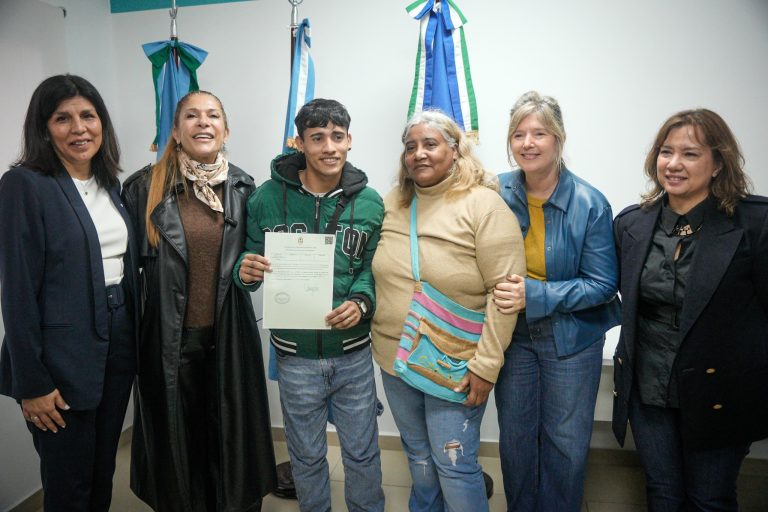 Sierra y Álvarez Rodríguez inauguraron la remodelación del Registro Provincial de las Personas de Gerli