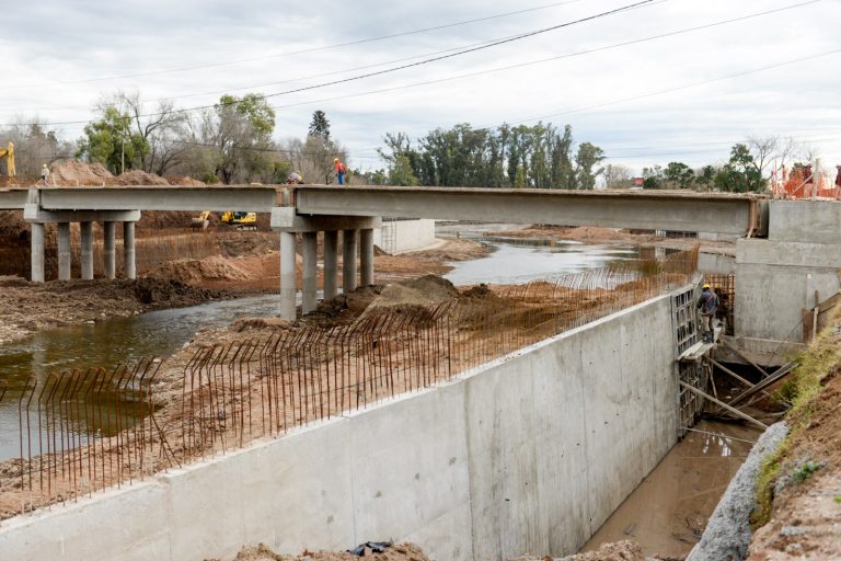 Se inauguró una megaobra en Luján y Katopodis apuntó contra “la motosierra de Milei”