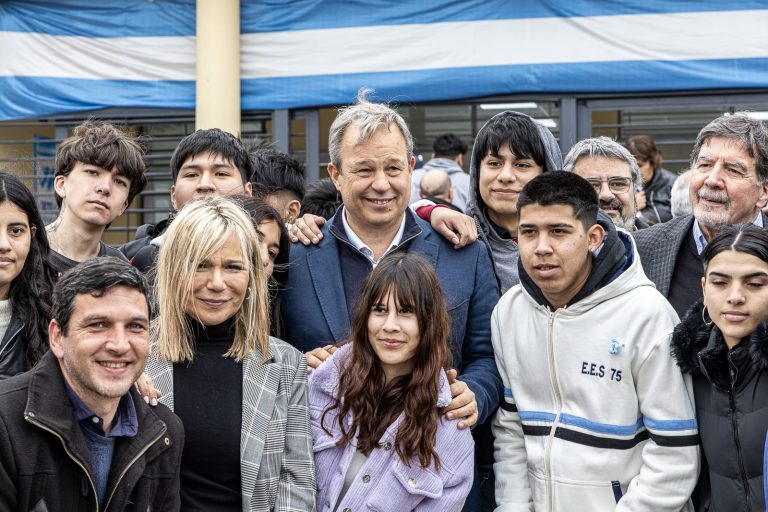 Se inauguraron dos instituciones educativas en Almirante Brown