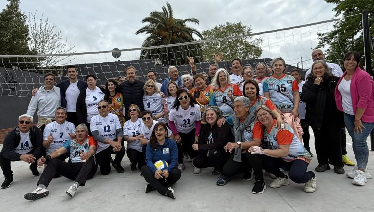 Se inauguró en Ezeiza la plaza “Los Abuelos”