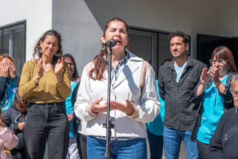 Mariel Fernández reinauguró la Unidad Sanitaria Villa Escobar