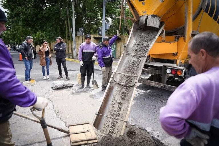 Avanzan las obras de bacheo en Quilmes Centro