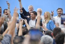 Kicillof en San Martín: “Este domingo el pueblo de la provincia de Buenos Aires va a volver a votar en defensa propia”
