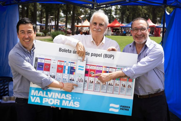Nardini y Taiana recorrieron la Feria del Libro de Malvinas Argentinas