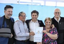 Se entregaron escrituras gratuitas a familias de Merlo