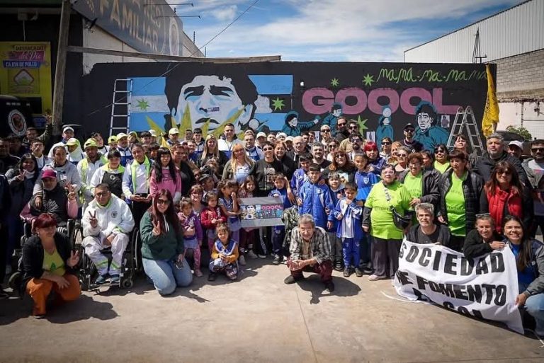 Quilmes homenajeó a Diego Armando Maradona con una calle con su nombre