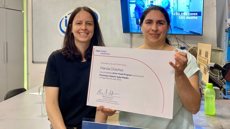 Una estudiante del Fab Lab de Vicente López fue campeona argentina de IA en el concurso de Intel