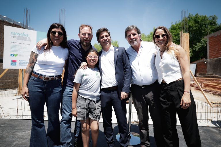 Kicillof y Otermín supervisaron el avance de una nueva escuela secundaria en Lomas de Zamora