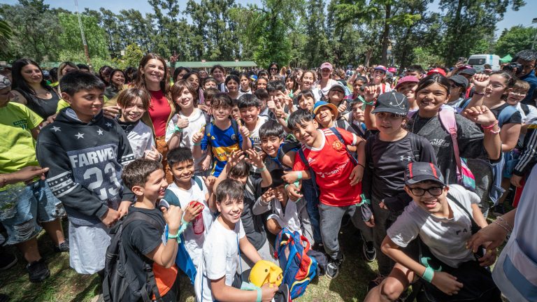 Mariel Fernández encabezó el cierre de año del programa “Mi Escuela Recicla”