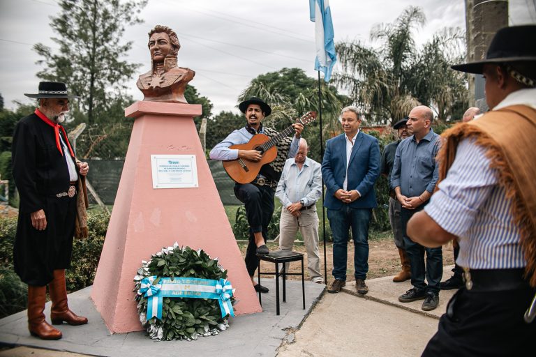 Cascallares encabezó un emotivo homenaje por el Día de la Soberanía Nacional