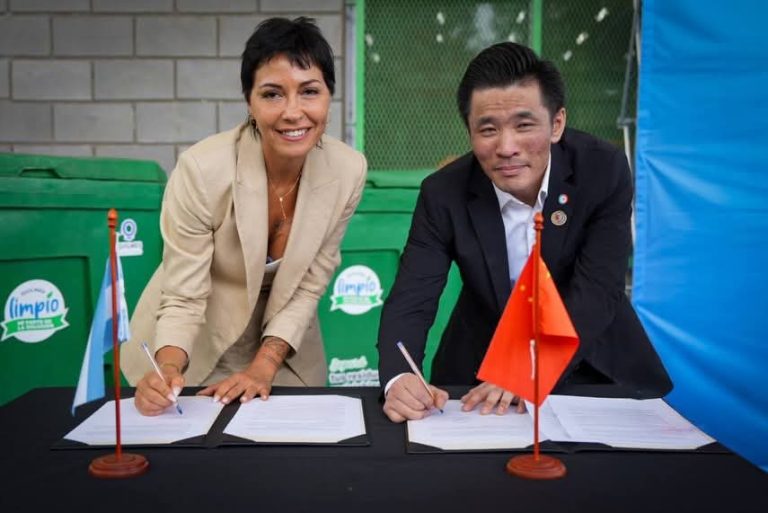 Quilmes lanza un programa para instalar 90 puntos de reciclaje en supermercados chinos