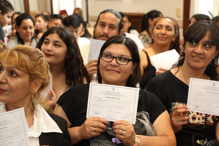 La Matanza distinguió a sus Centros de Formación Profesional y entregó certificaciones a graduados