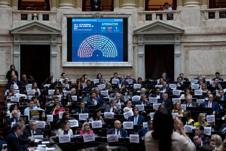 El gobierno logró aprobar el Presupuesto en Diputados, pero la oposición defendió discapacidad y financiamiento universitario