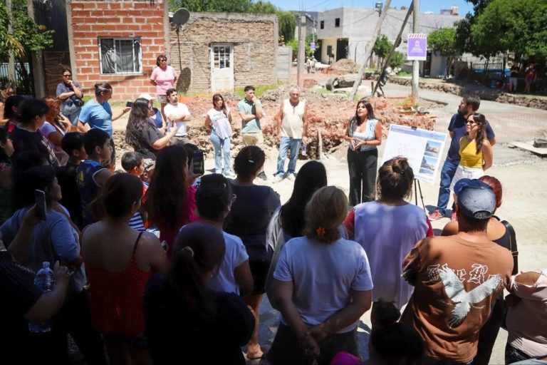 Avanzan las obras de pavimentación de 40 cuadras en Quilmes Oeste