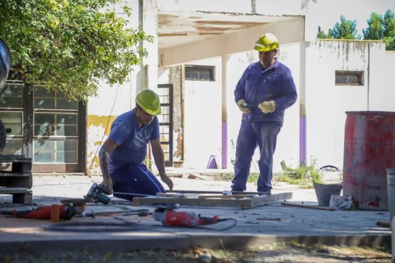 Continúan las obras en las escuelas de Quilmes durante las vacaciones