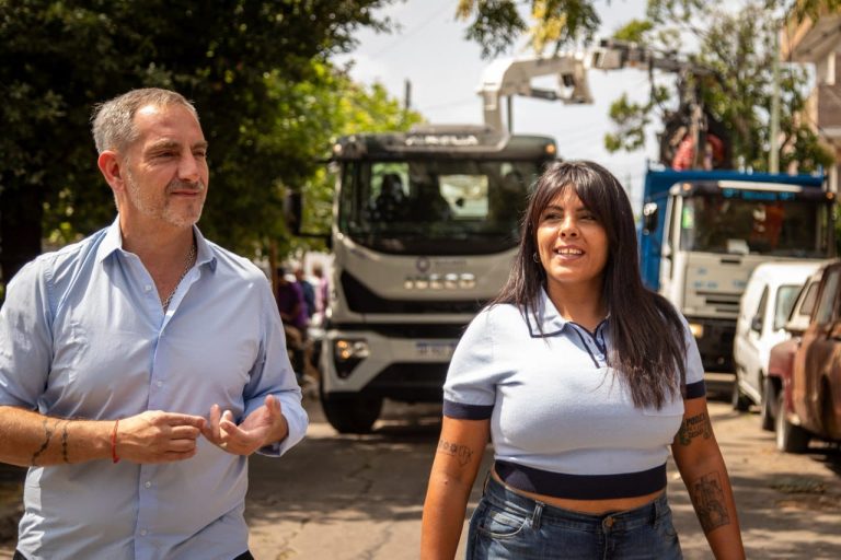 Intenso operativo en Quilmes Oeste del programa de recolección de residuos voluminosos