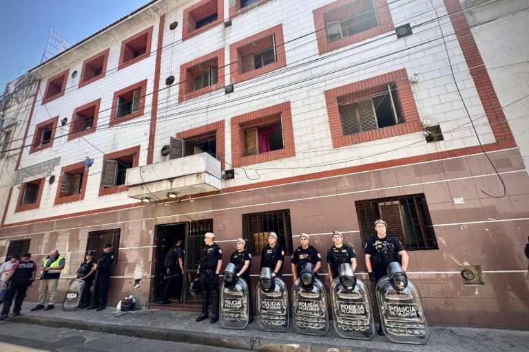 La Ciudad recuperó en Constitución un hotel usurpado por bandas de delincuentes