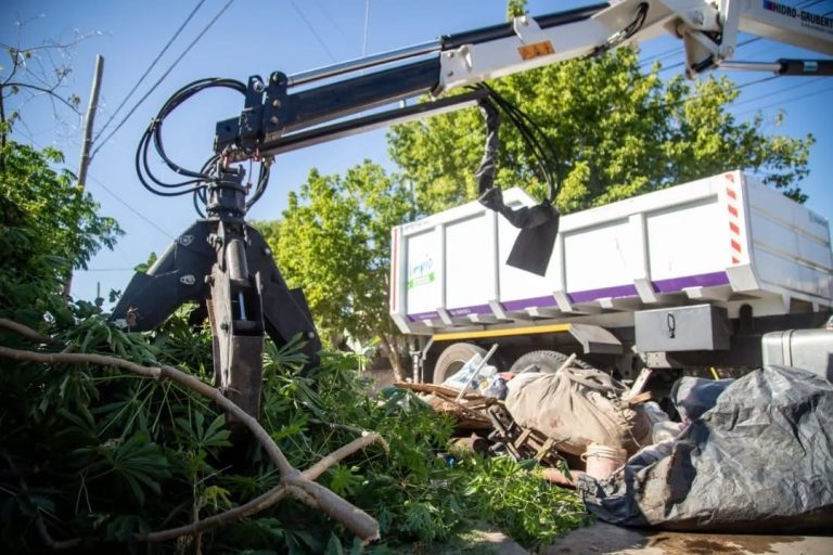 Avanza la recolección de residuos voluminosos en Ezpeleta Oeste